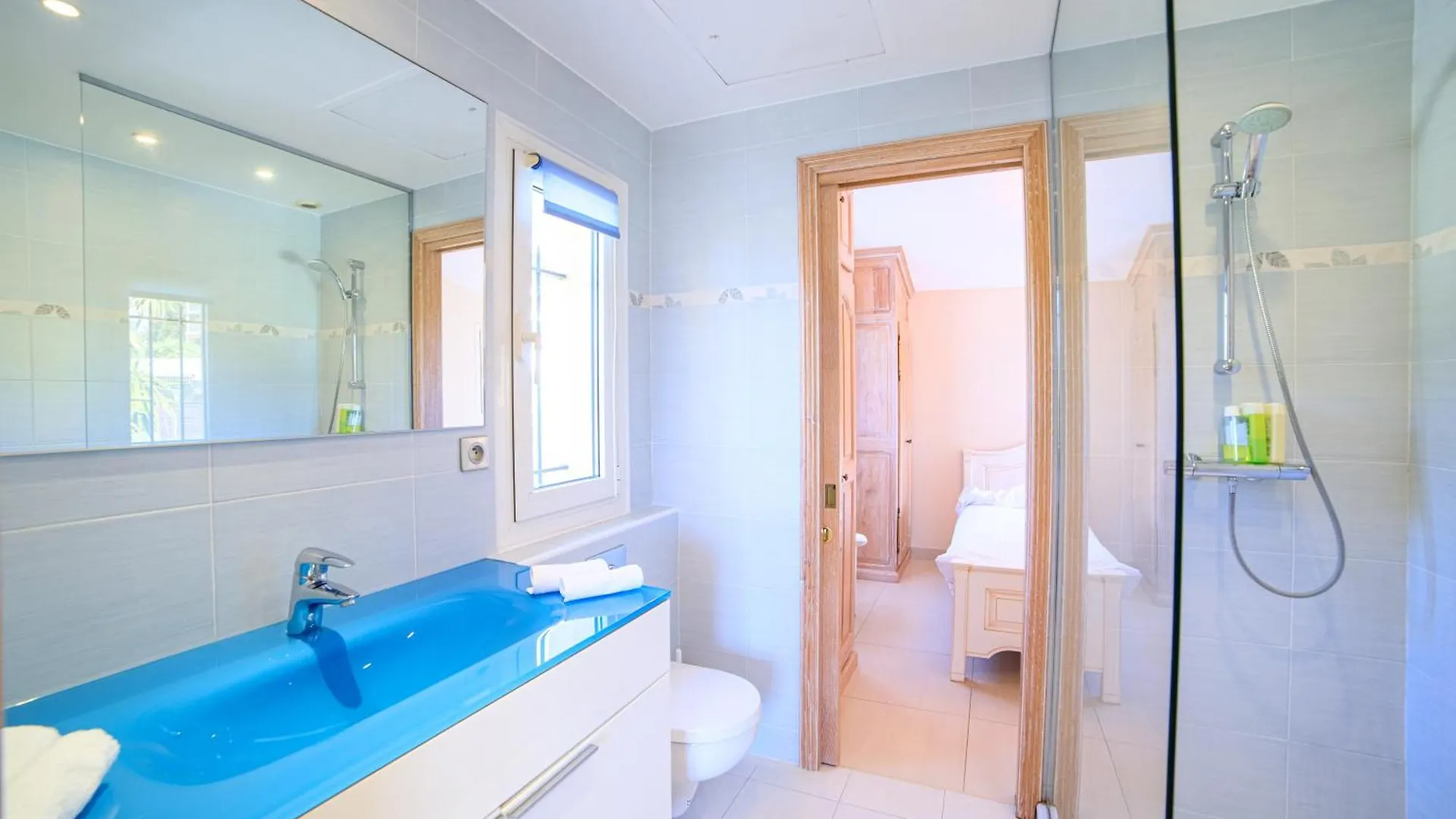 Villa Cynthia - Piscine - Plage Cannes 0*,  France